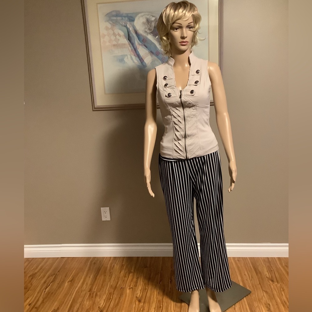 Seduction top creamy tan colour zipper front Size Medium